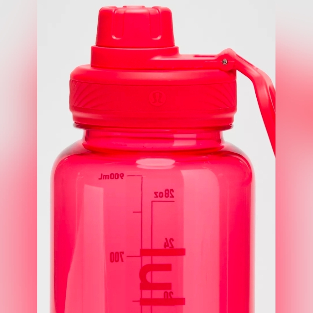 Lululemon Back To Life Clear Bottle 32oz In Lululemon Red, New - Picture 2 of 2